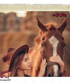 تابلو فرش ماشینی طرح دوشیزه و قهوه ای2 کد d22 | یادگار گیفت