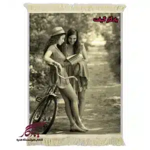 تابلو فرش ماشینی طرح دوشیزه و کتاب کد d37